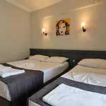 Hotel Berry Bella