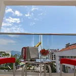 Hotel Berry Bella