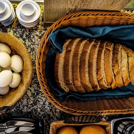 Hotell Berry Bella *